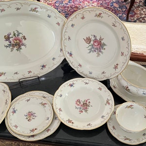 Tirschenreuth  Bavaria Germany Springtime US Zone 48Pc Dinnerware Set  for 6