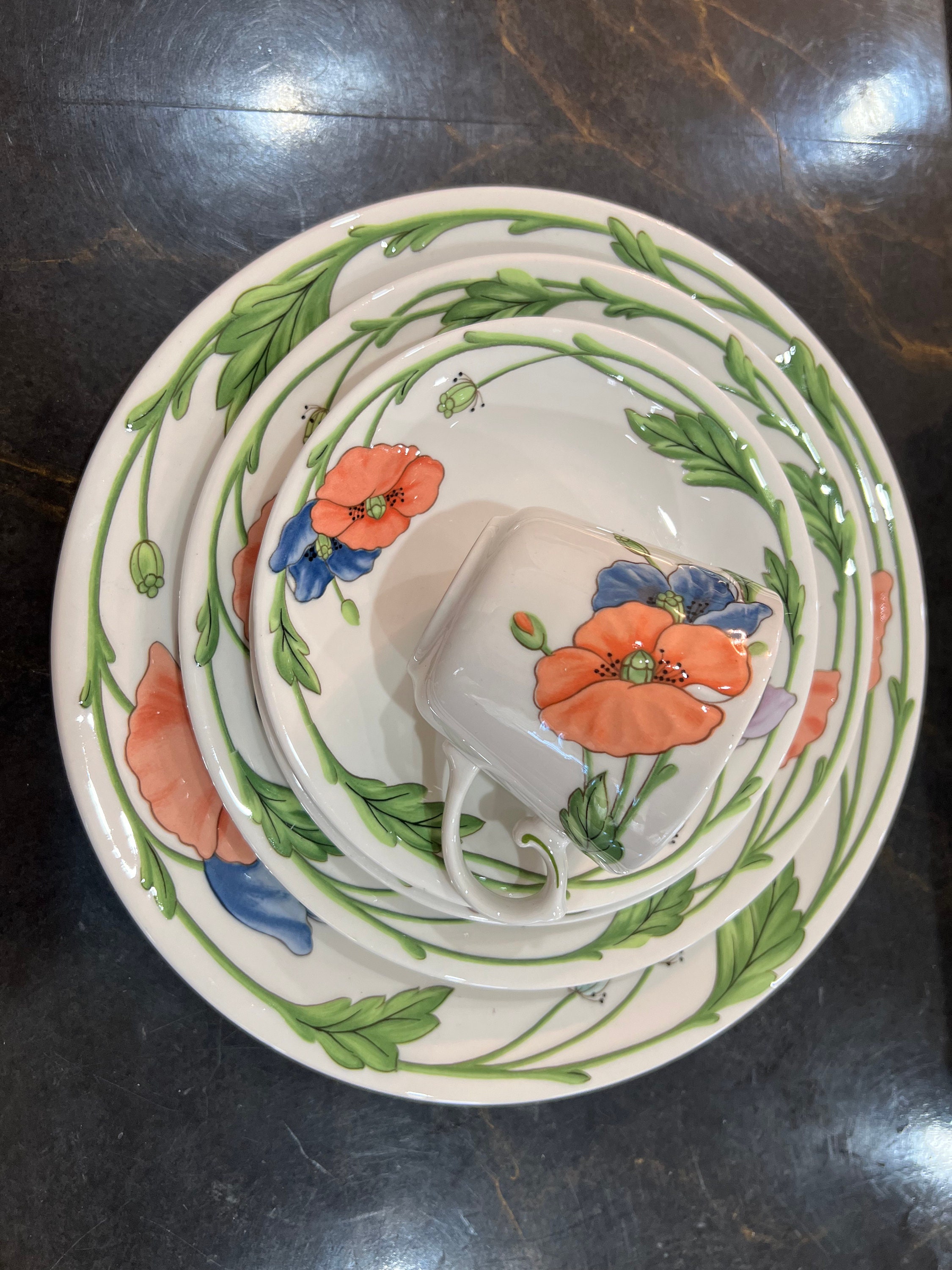 Villeroy & Boch Amapola 皿24.5cm 4枚セット Vintage Villeroy & Boch Amapola Dinnerware Service for 1 , 5 Pc