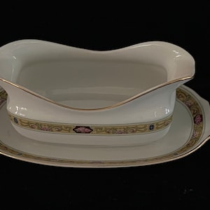 Vintage Royal Epiag Czechoslovakia Gravy Boat With Attached Underplate