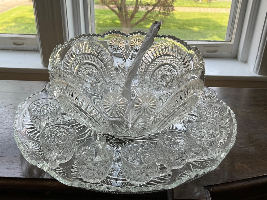 LE Smith Pinwheel and Stars Punch Bowl Set With Platter 12 Cups and