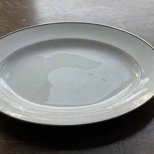 Rosenthal MCM White Porcelain Platinum Trim Pattern 8607 14.75&quot; Oval Platter