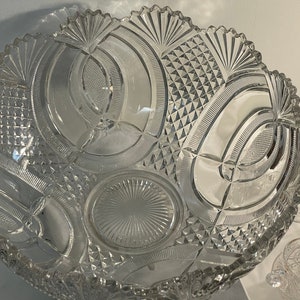Large MCKEE Jubilee Hickman Pressed Glass Punch Bowl Set With Base And 12 Glasses
