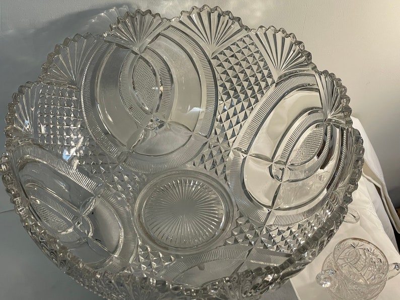 Large MCKEE Jubilee Hickman Pressed Glass Punch Bowl Set With Base And 12 Glasses