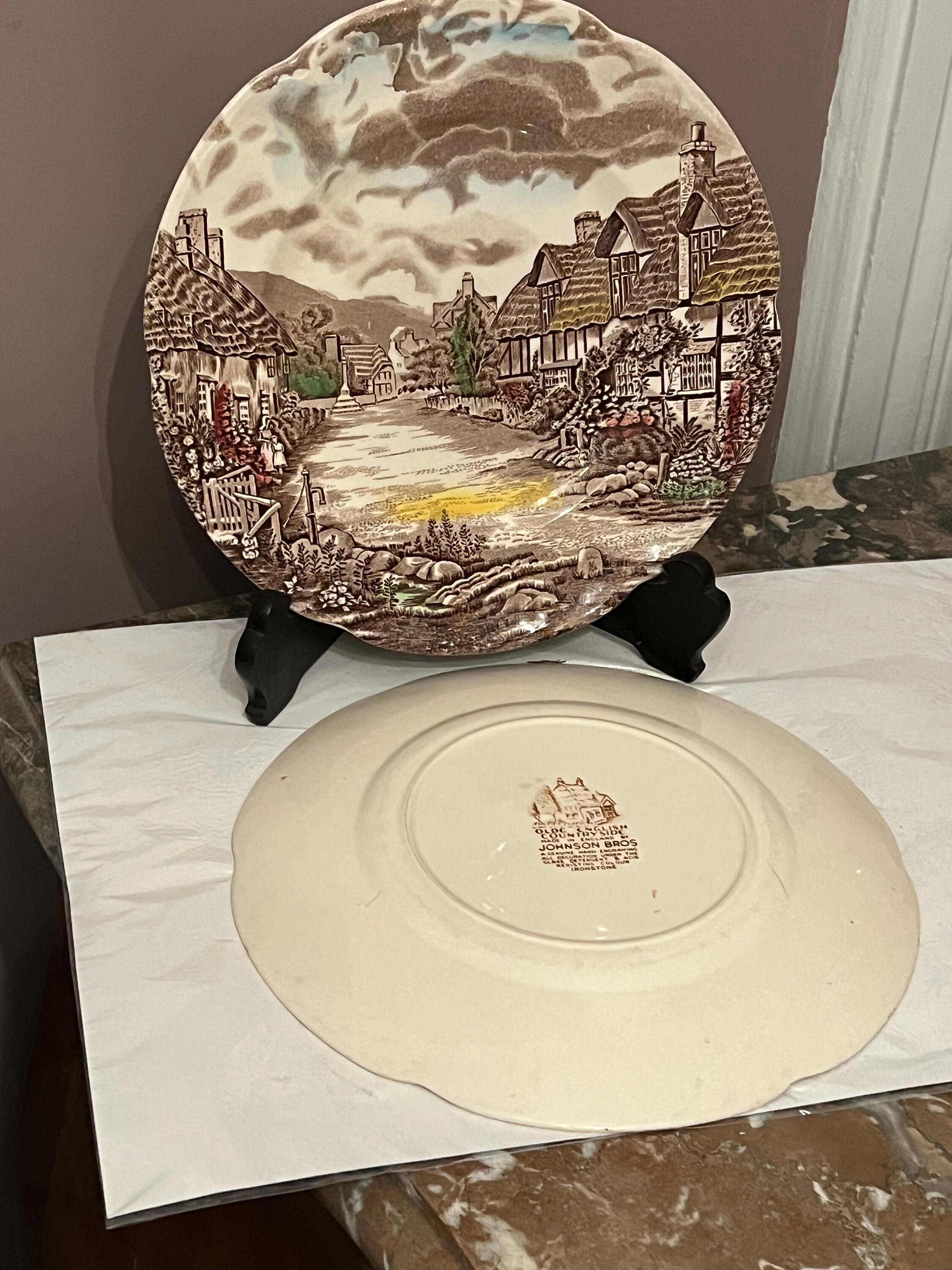 Johnson bros Olde English Countryside ！ Olde English Countryside Johnson Brothers 8.5” Serving Bowl