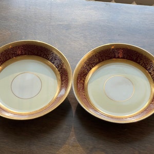Vintage Set von 2 Coupe Suppenschalen Garantiert 22K Gold Rot Filigrane Bordüre