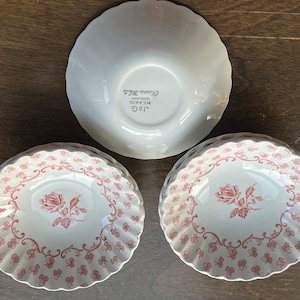 J & G MEAKIN Classic White Set Of 5 Fruit Bowls Pattern: Chantilly (Pink Clovers On Rim, Roses In Center)