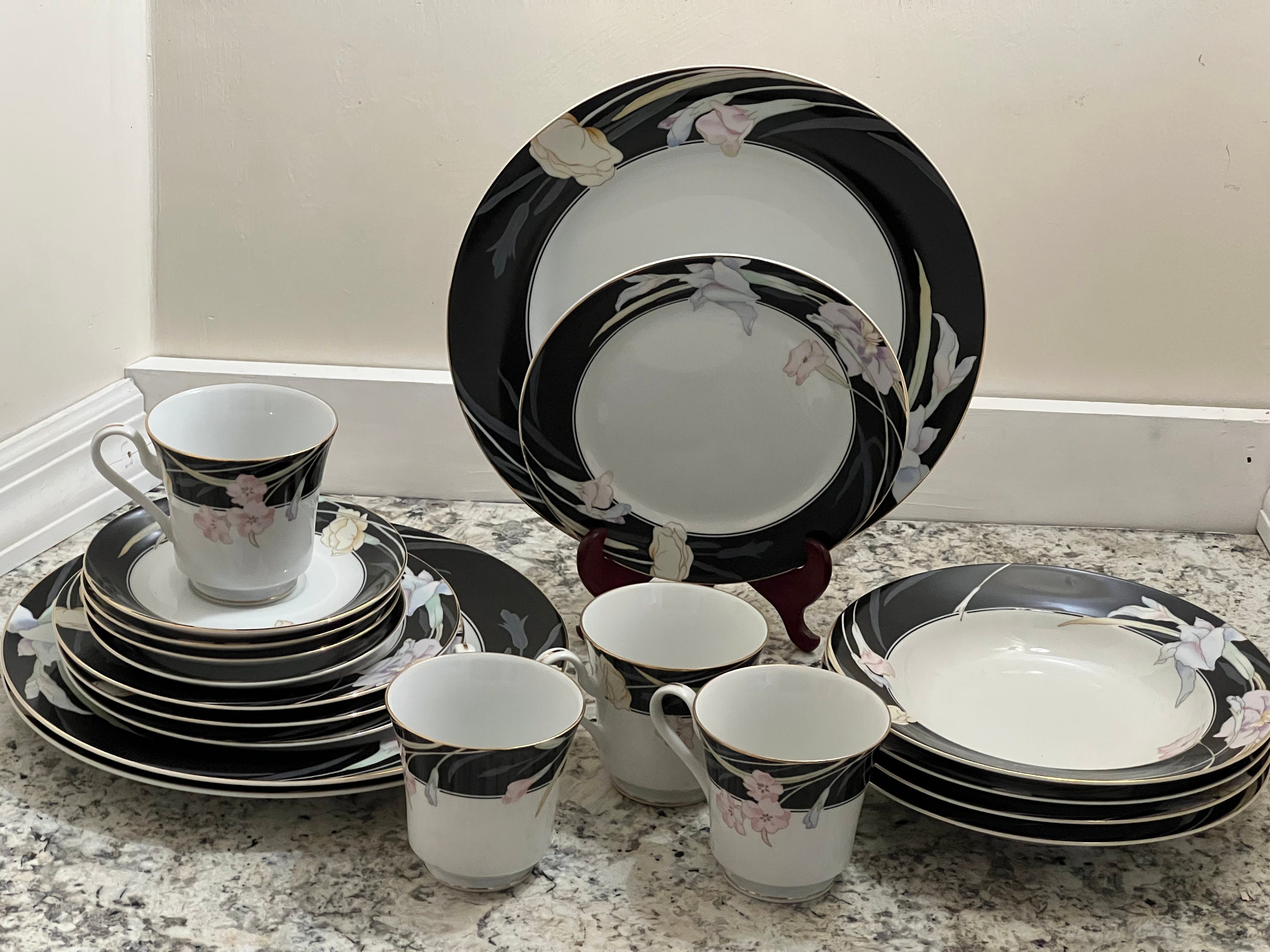 Mikasa Charisma Black L9050 20 PC Dinnerware Set Service for 4 - Etsy