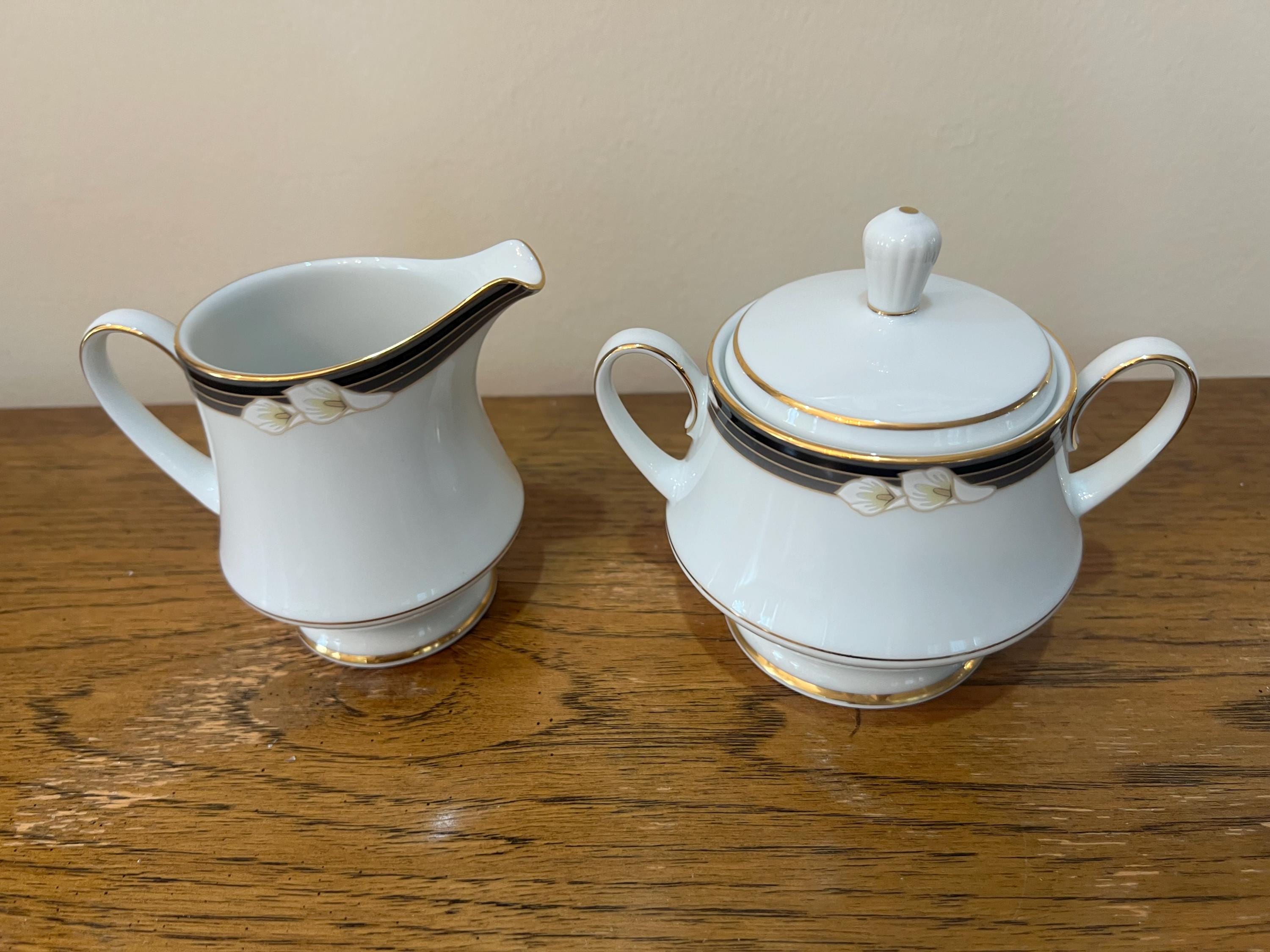 ノリタケの「エリントン (Ellington)」シリーズの食器 ノリタケの伝説的エリントン食器セットとサービングピース、あなたの