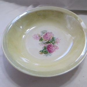 WS George Derwood Gold Lemon  Lusterware Serving Bowl Floral Center Irridized