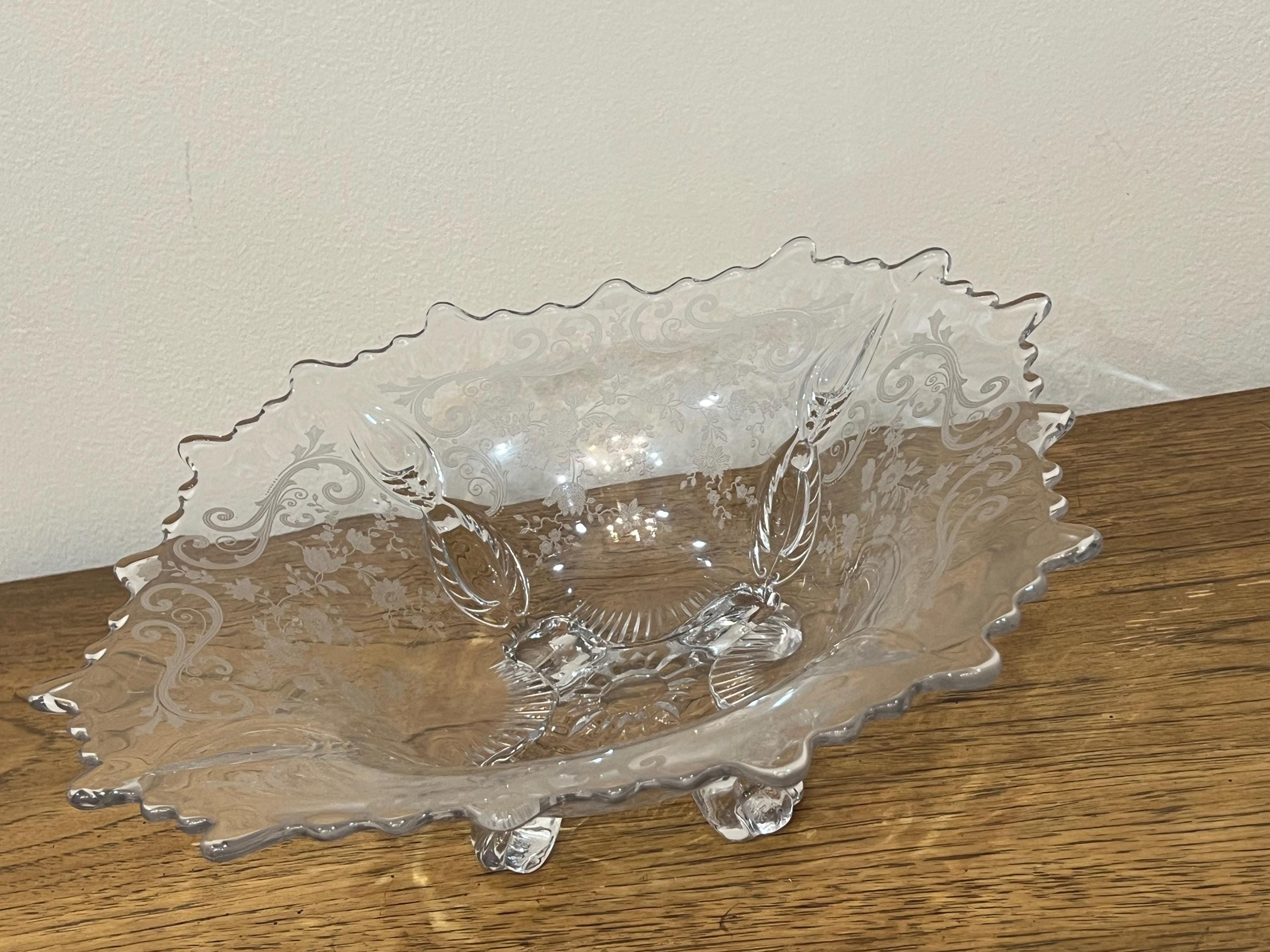 ケンブリッジローズポイントクリスタル脚付きセンターピースまたは