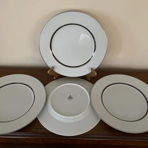Mikasa WEDDING RING Dinner Plates  Narumi Japan Set Of 4 Unused