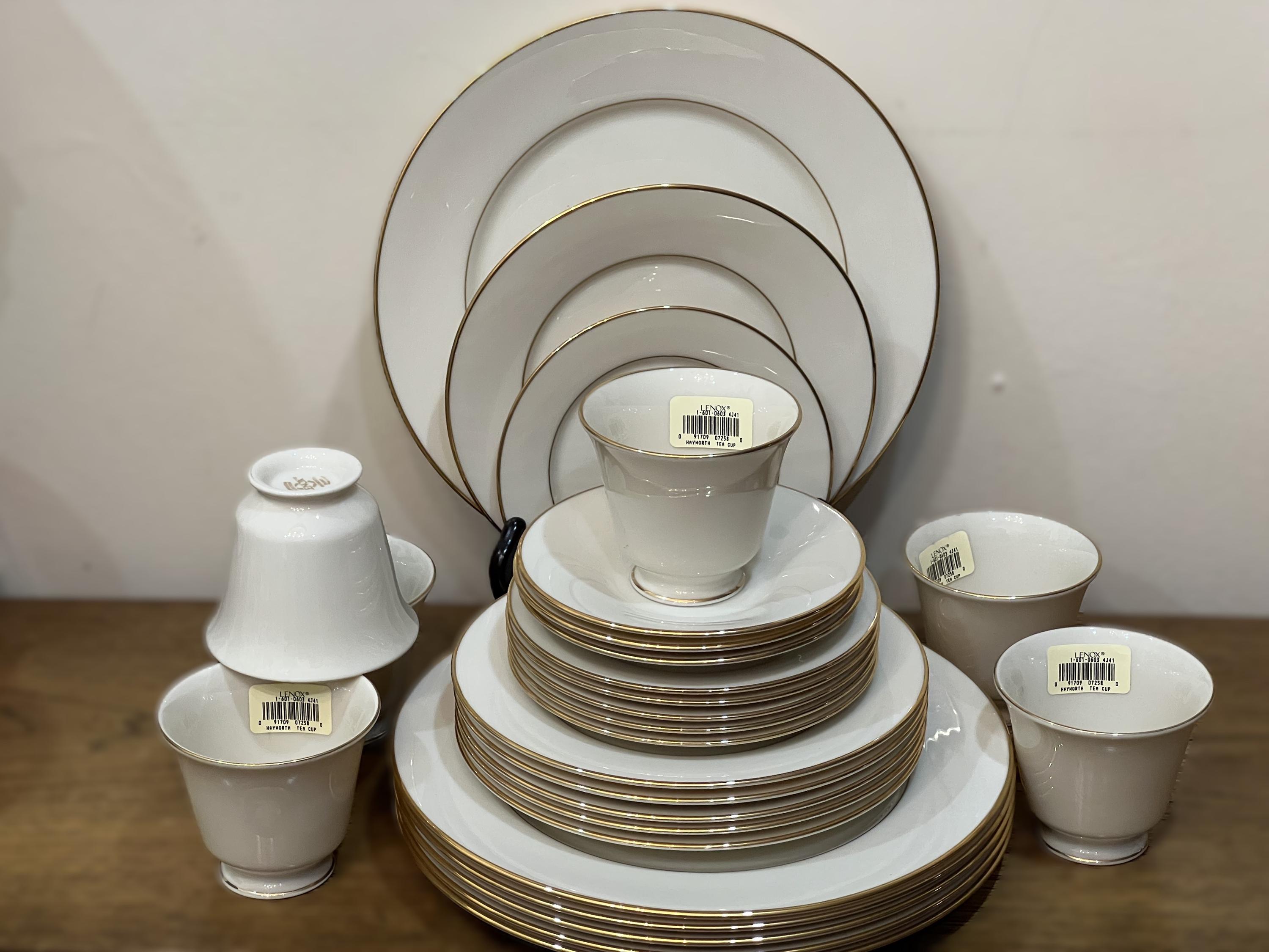 LENOX Hayworth Ivory Gold Bone China Cosmopolitan Collection New