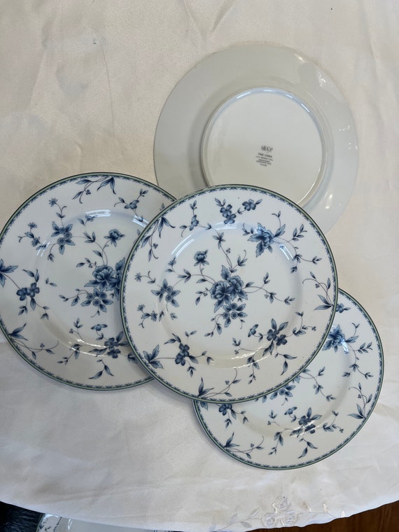 MIKASA FINE CHINA Regency Hall Blue Floral Set of 4 Salad Plates