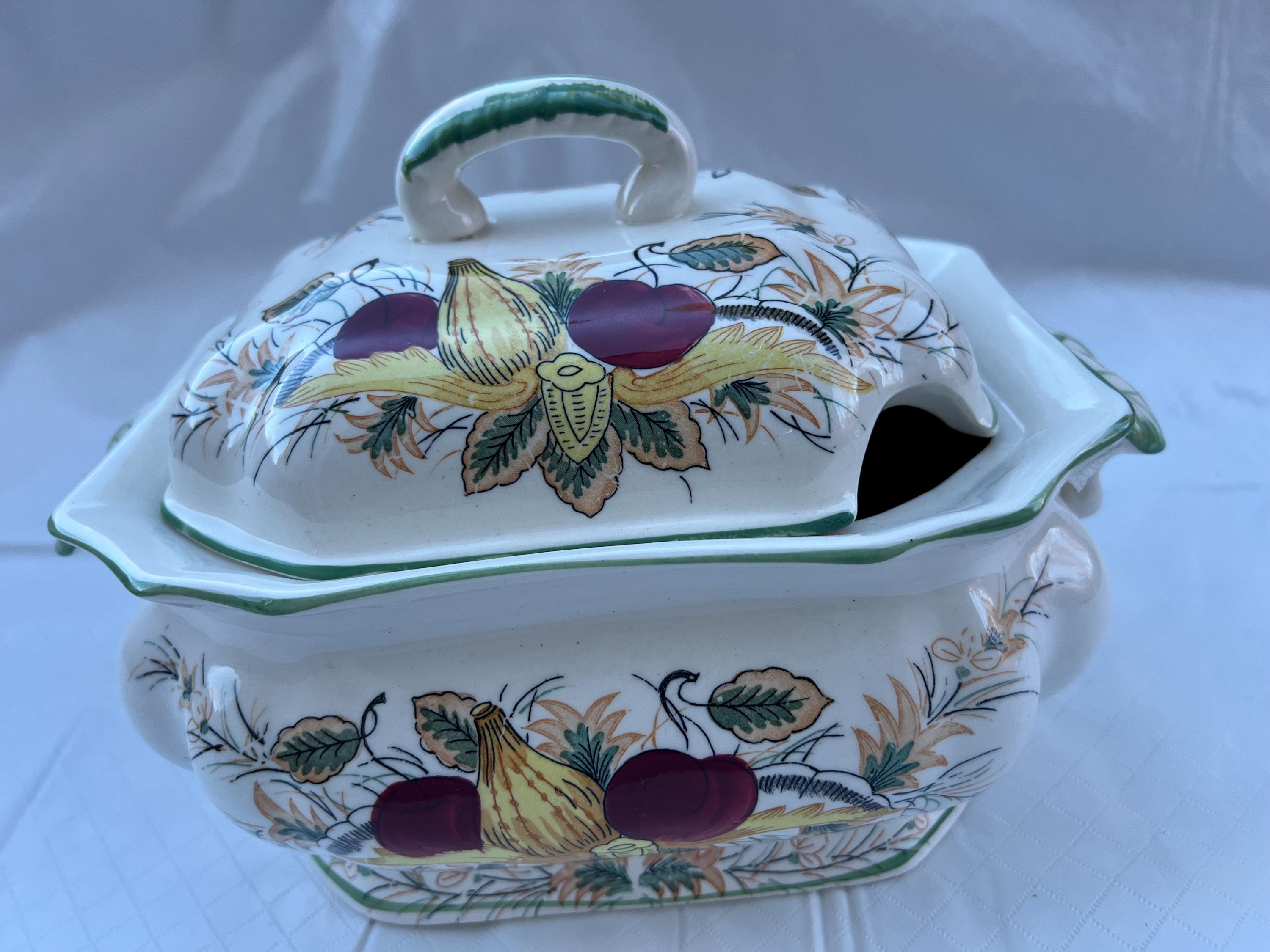 Royal sealy tureen - Etsy 日本