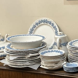 Vintage Wedgwood Lavender on Cream Color (Shell Edge)by WEDGWOOD Dinnerware Set