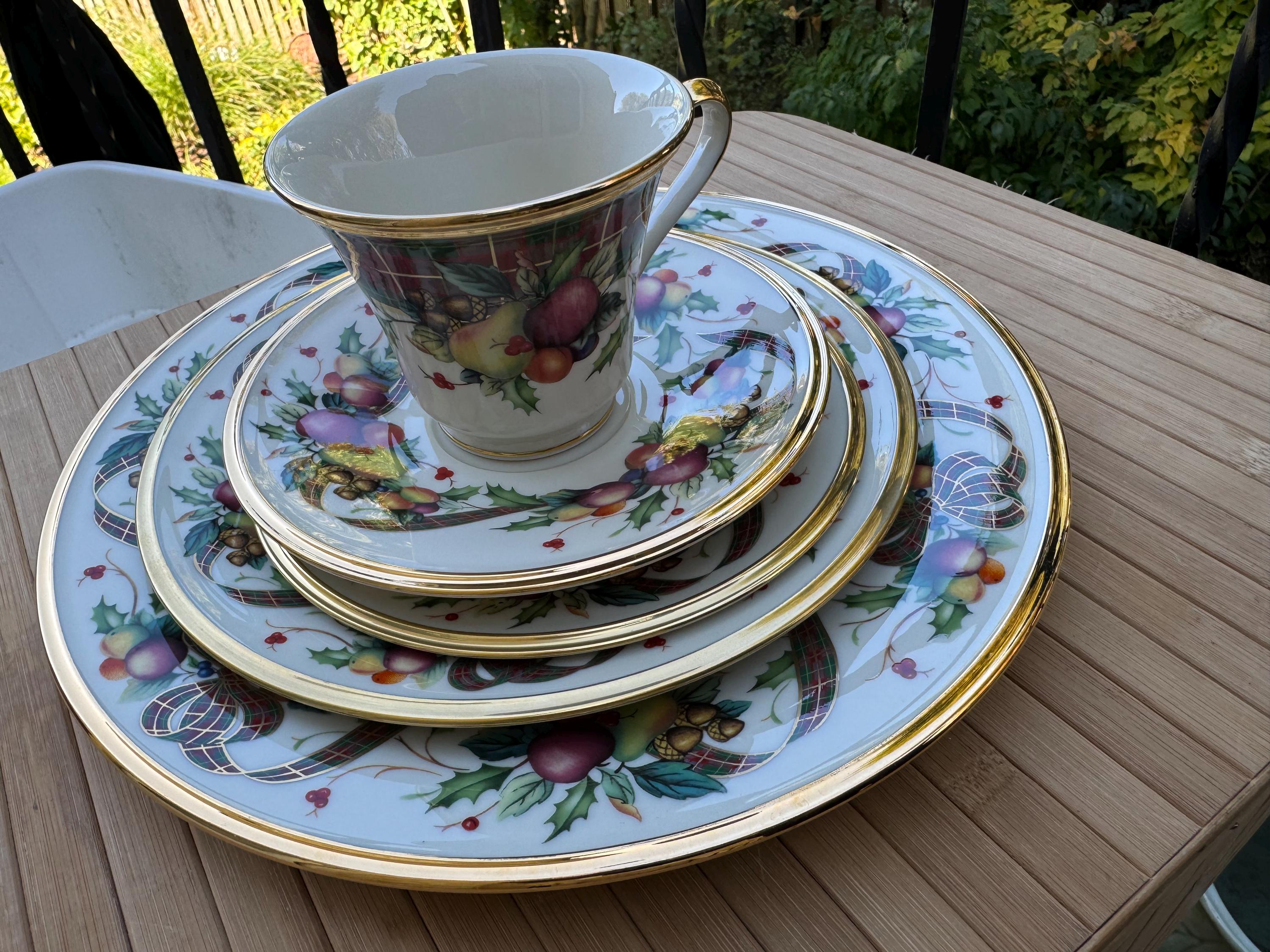 Lenox アンティーク Lenox Holiday Tartan Bone China 5 Pc Place Setting Dinnerware Set