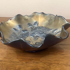 Fenton Blue Carnival Glass &quot;Acorn&quot; Pattern Ruffled Bowl