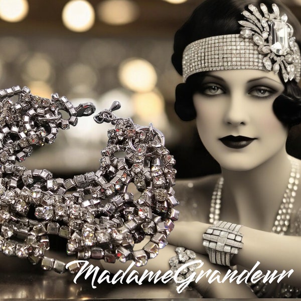 Beautiful, vintage Art Deco 1920s silver toned large silver statement paste sparkly bracelet
