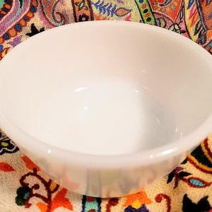 Vintage pair of ovenproof Anchor Hocking Fire King milk glass/white glass ramekins, utility bowls or custard cups, made in USA circa 1980s. image 5