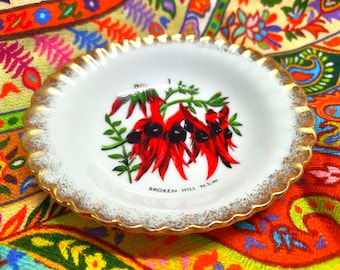 Sturt's Desert Pea trinket dish, souvenir of Broken Hill NSW, Westminster Fine China made in Australia circa 1960s or 1970s.