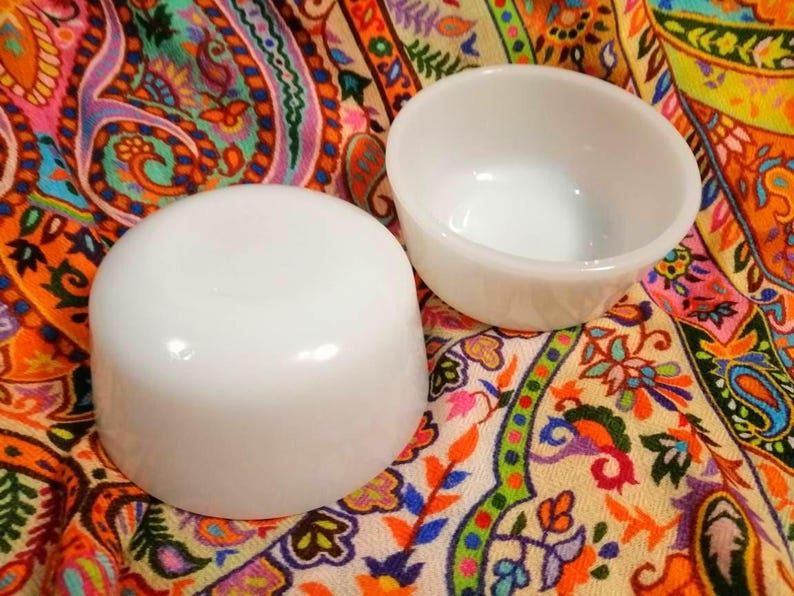 Vintage pair of ovenproof Anchor Hocking Fire King milk glass/white glass ramekins, utility bowls or custard cups, made in USA circa 1980s. image 3