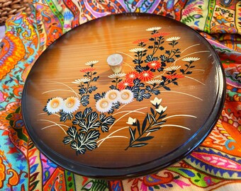 Vintage faux woodgrain snack bowl or jewellery box with insert and decorated lid, made in Japan circa 1980s, decorated with flowers.