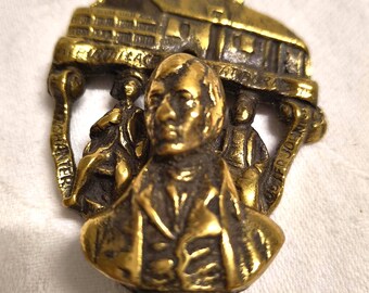 Antique Cast Brass "Robert Burns" Petite Bedroom Doorknocker, circa early 20th century, birthplace of Scottish poet Robbie/Rabbie Burns.