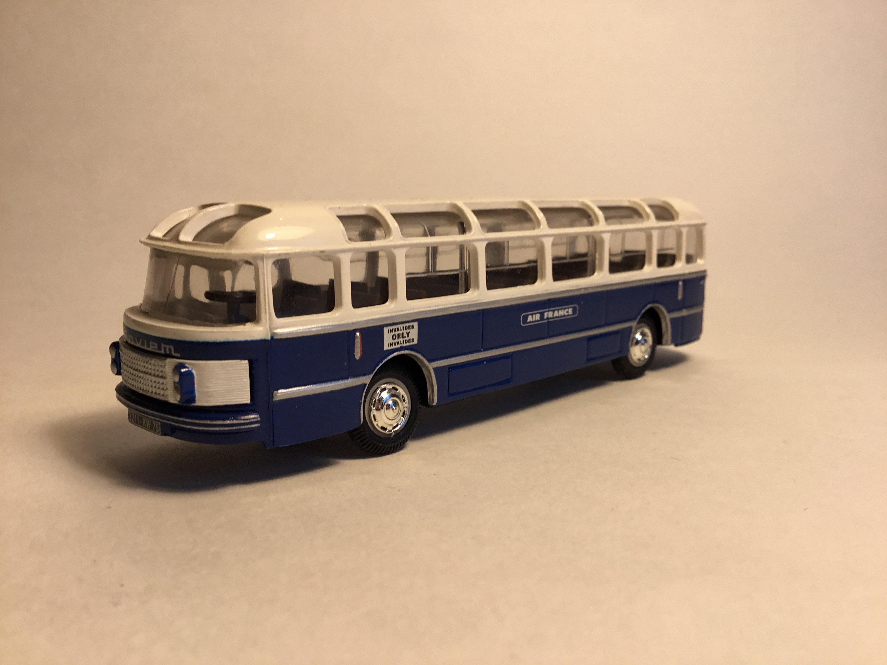 Miniature De Bus Saviem SC1 Au 1/86 Par Norev - Modèle Réduit D'occasion