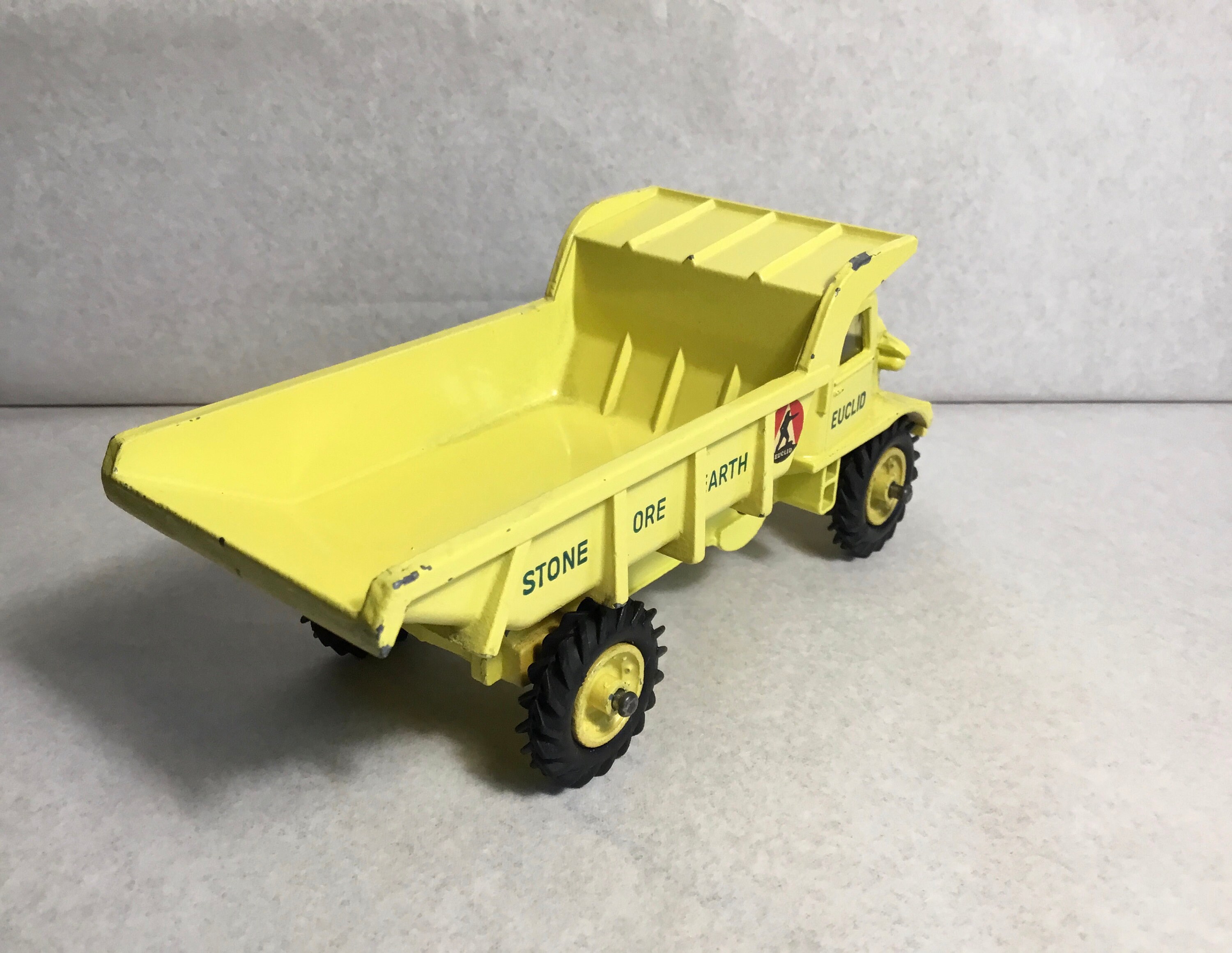 Dinky Toys Euclid Rear Dump Truck Ref . 965 (1955-1969) Made