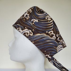 Cappello da chirurgo ondulato