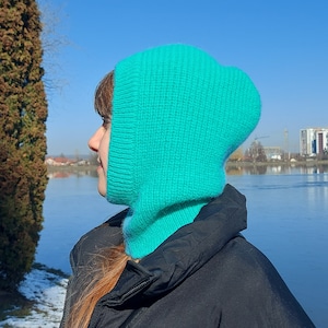 Woman green hood scarf Winter green cowl hood Handmade knit woman bonnet Alpaca knit bonnet Balaclava for woman Winter knit woman hat