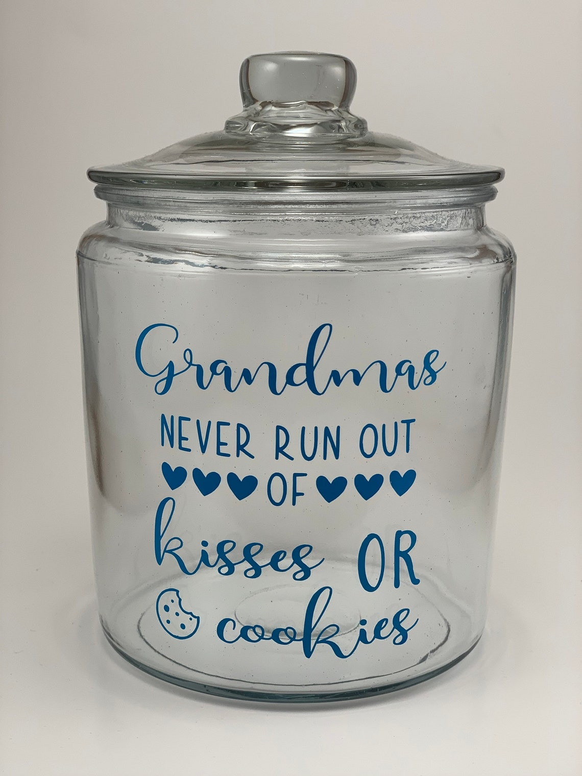 POFULL Yaya's Kitchen Dish Towel - Never Runs Out Of Kisses And Cookies Funny Grandma Towel