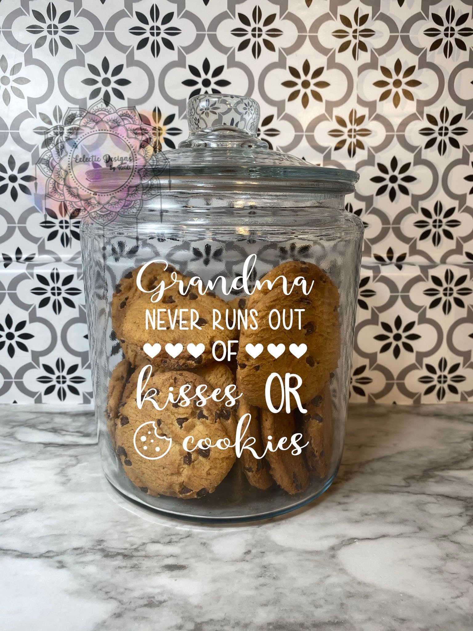 Grandma's never run out of kisses or cookies Cookie Jar personali…