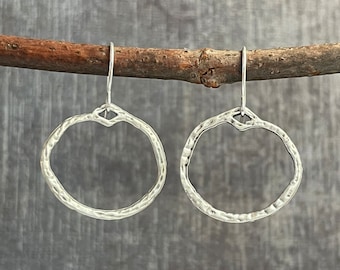 Small Hoop Earrings / Circle Earrings / Hammered Earrings / Rustic Earrings / Lightweight Earrings / Boho Earrings Jewelry / Gift For Her