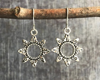 Small Sun Dangle Earrings / Silver Boho Earrings / Little Sun Drop Earrings / Hippie Earrings / Sun Jewelry / Minimalist Earrings