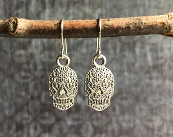 Small Sugar Skull Earrings / Silver Skull Earrings / Skull Dangle Earrings / Skull Jewelry / Day of the Dead Earrings