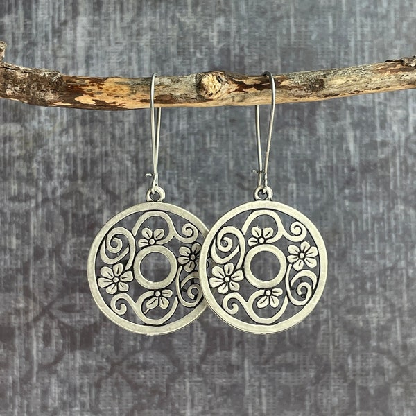 Boho Earrings / Long Silver Dangle Earrings / Boho Drop Earrings / Boho Jewelry / Silver Flower Earrings / Hippie Earrings / Gypsy Earrings