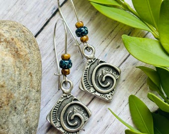 Small Boho Earrings / Black Dangle Earrings / Little Swirl Earrings / Whimsical Earrings / Minimalist Earrings / Lightweight Earrings