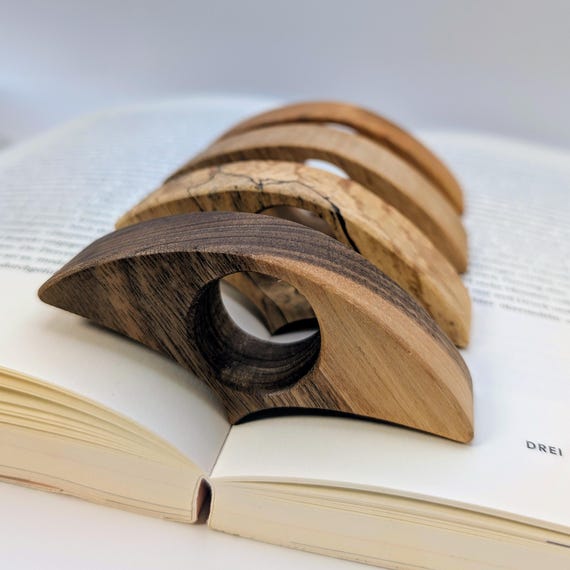 Buchseitenhalter aus Holz