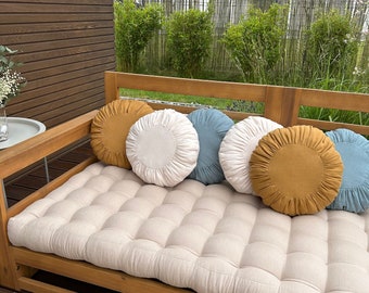 Linen round pillow, Decorative pillow, Sofa pillow, Decorative pillow for the living room, Modern pillows