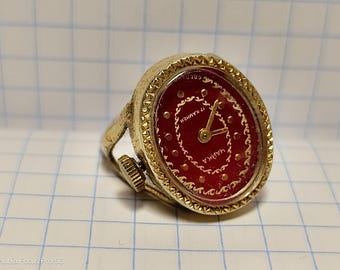 Colgante dorado "Amanecer de la URSS", dorado para ella en una cadena, colgante de una colección de relojes de la URSS.