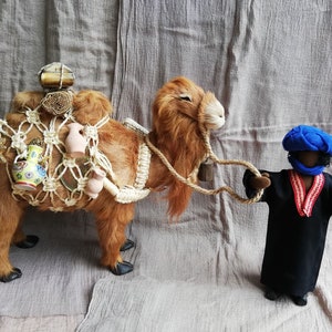 Camel fully loaded with Bedouin narrative figure 30 cm