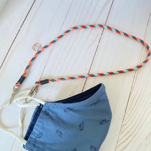 Halloween Face Mask Lanyard, face mask chain, kids face mask holder, face mask necklace, glows in the dark, toddler face mask lanyard,