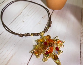 Leaf Shaped Charm Necklace, personalized necklace, adjustable necklace for her, golden autumn, autumn leaf charm, special gift for her