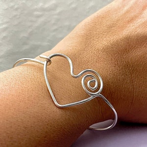 Wire heart bracelet sale