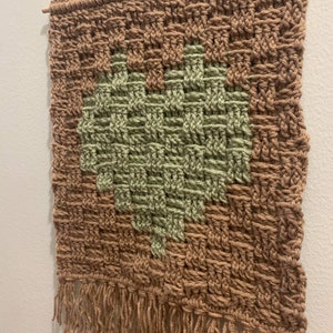 Crochet Pattern: Heart in a Basket Wall Hanging Handmade Crochet Knit Tapestry image 7