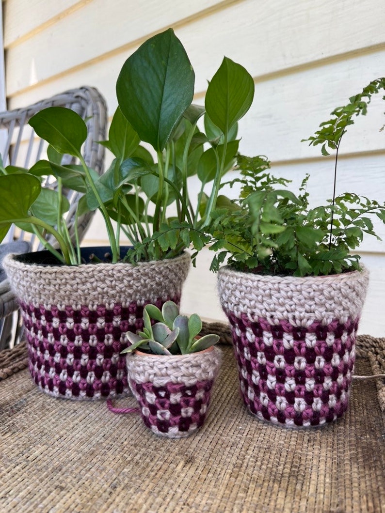 PDF Plant Pot Cover Crochet Pattern using Striped Moss Stitch Crochet. Easy Indoor plant pot cozy pattern that's beginner-friendly image 8