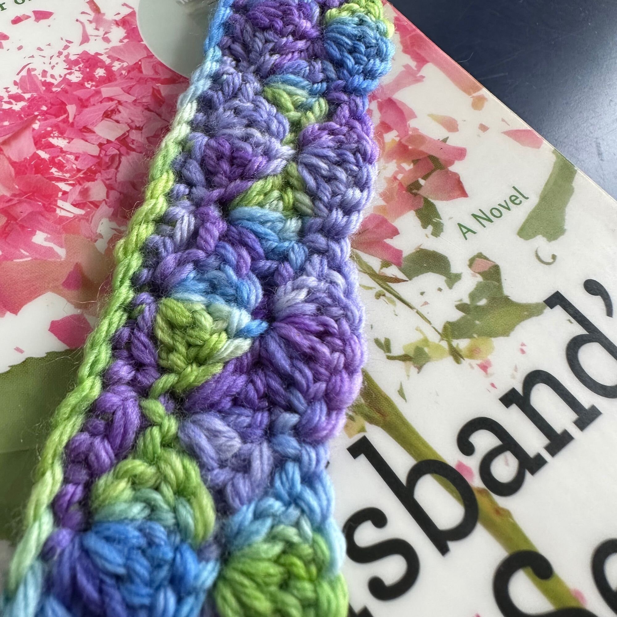Shell Stitch Crochet Bookmark Pattern: Easy Scallop Edges (PDF Pattern ...