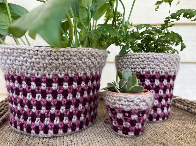 PDF Plant Pot Cover Crochet Pattern using Striped Moss Stitch Crochet. Easy Indoor plant pot cozy pattern that's beginner-friendly image 7