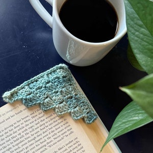 C2C Corner Bookmark Crochet Pattern - Easy Project for Book Lovers and Crocheters